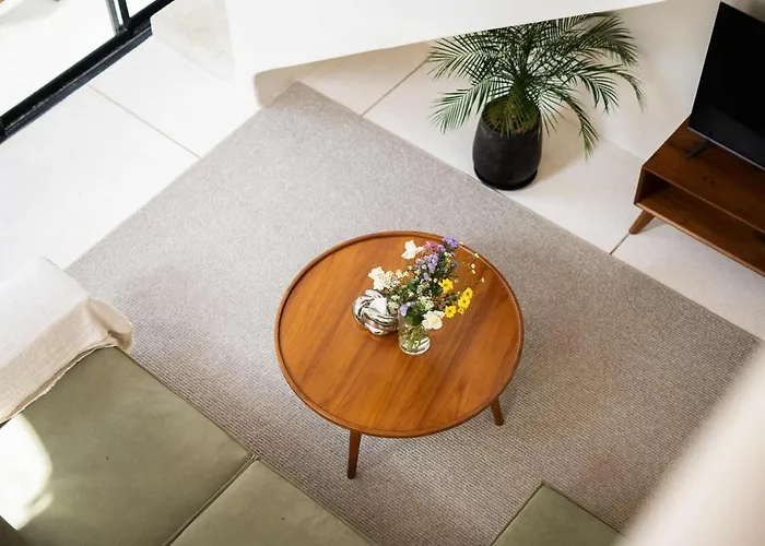 Nusa Loft V1 -2br With Rooftop Space In 别墅 *