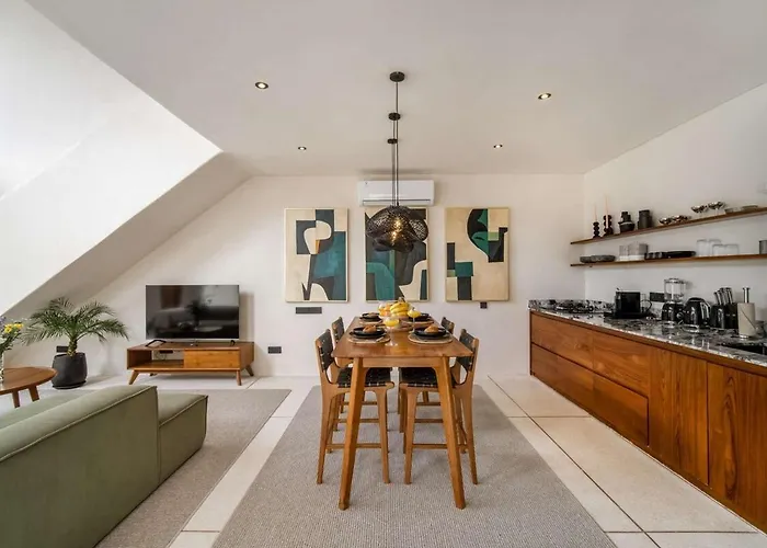 Nusa Loft V1 -2br With Rooftop Space In Uluwatu