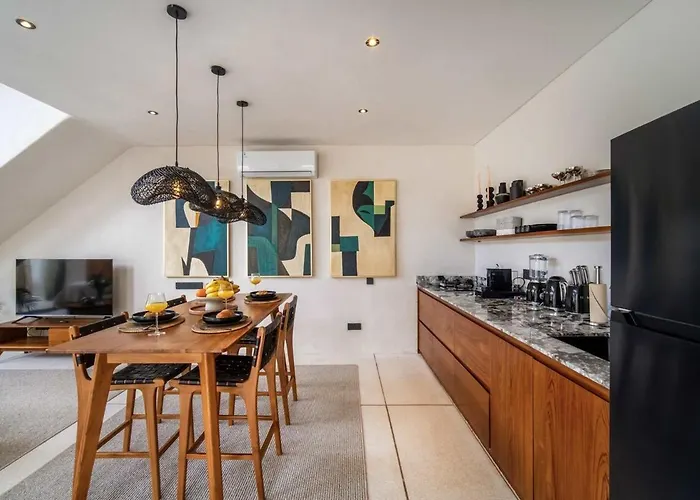 Nusa Loft V1 -2br With Rooftop Space In Villa *